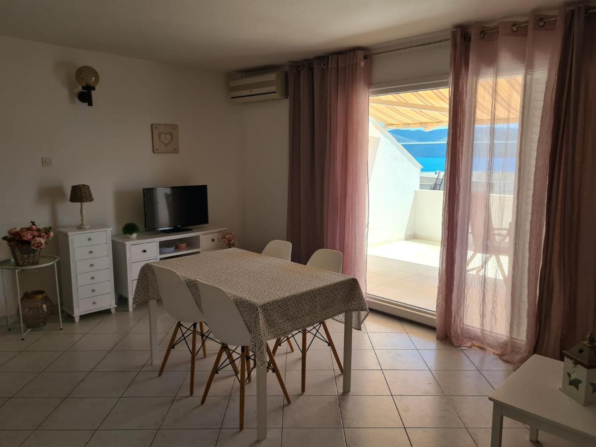 Apartmani More Komarna Esterno foto