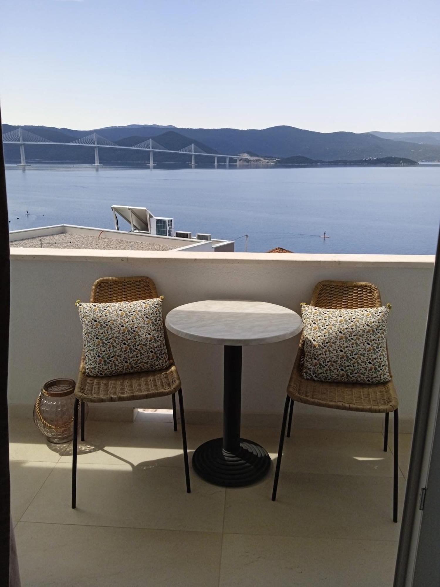 Apartmani More Komarna Esterno foto