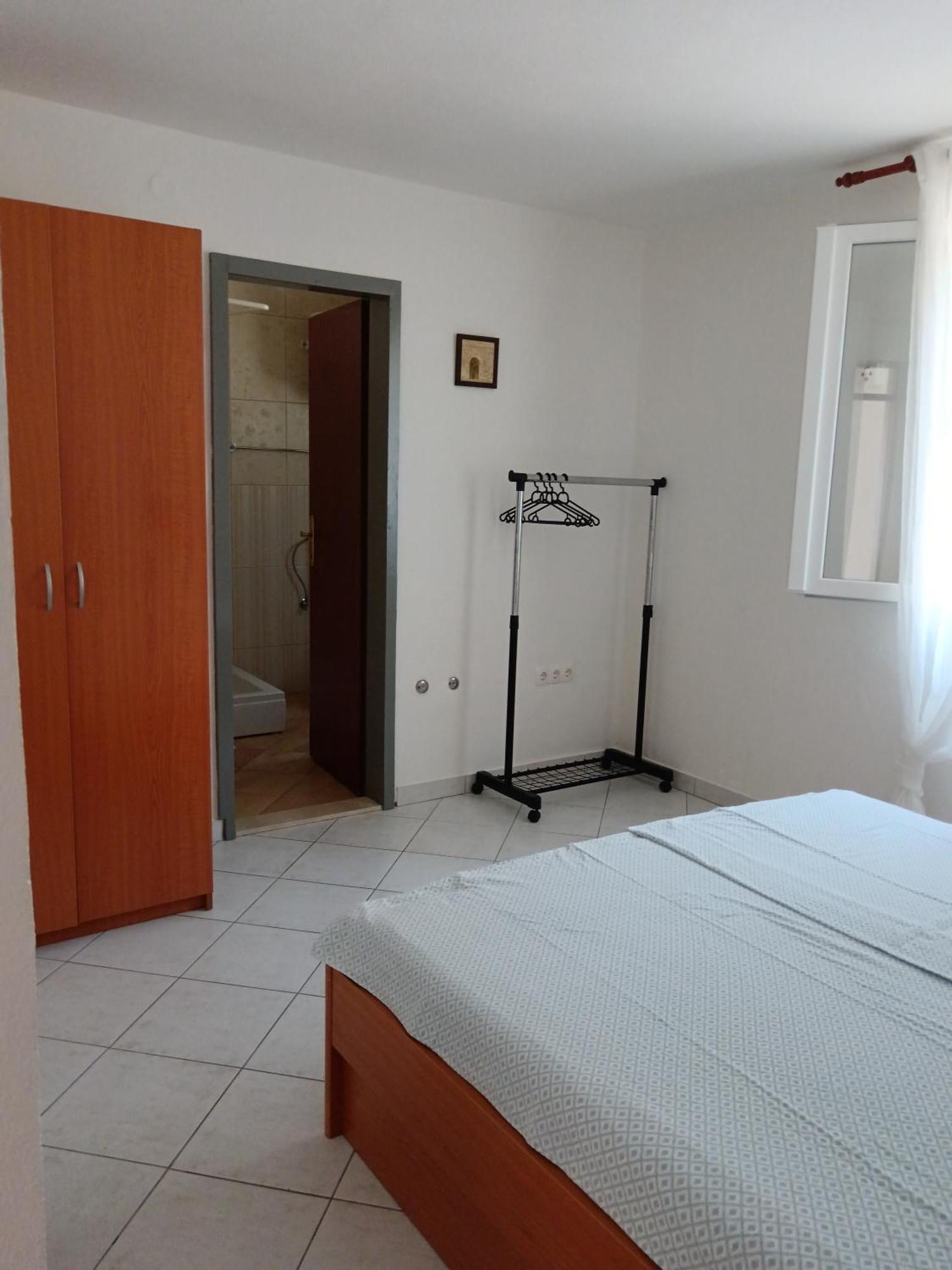 Apartmani More Komarna Esterno foto